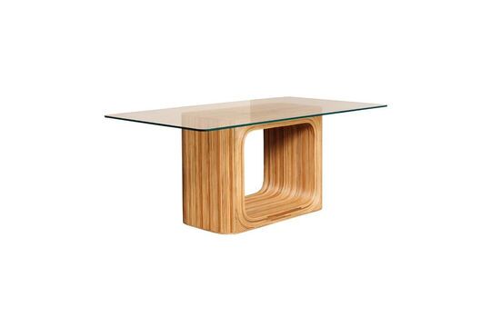 Arrondi eettafel van licht hout