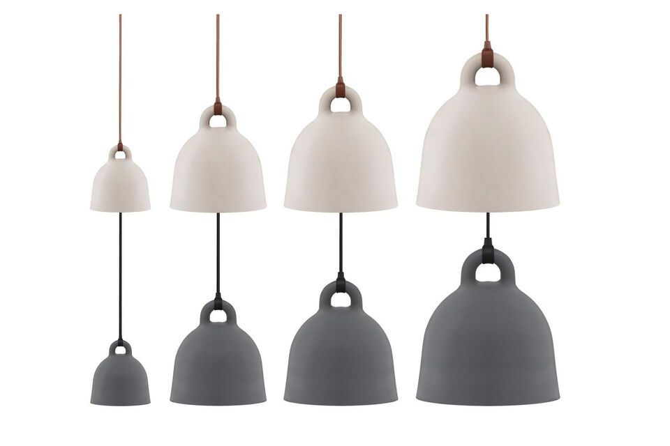 Ontdek de hanglamp Bell beige metaal en zijn resoluut eigenzinnige aspect