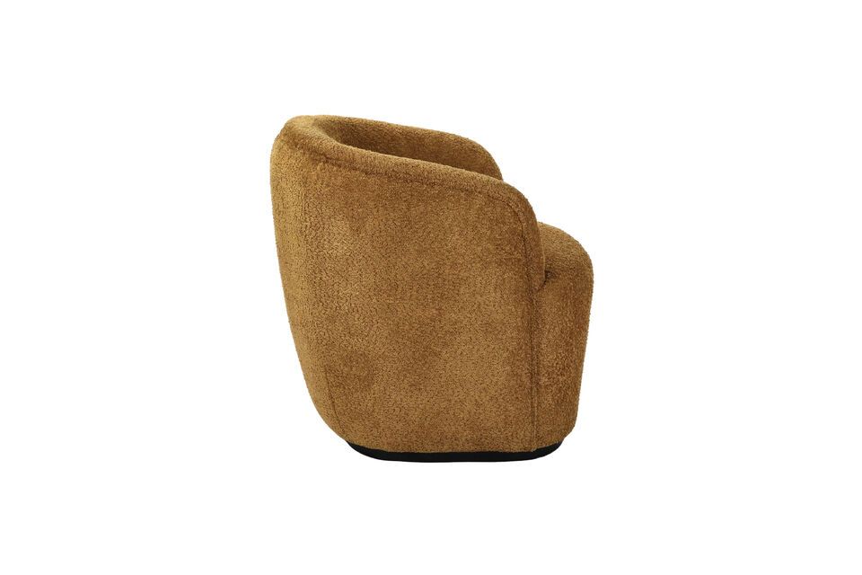 Deze fauteuil is zorgvuldig vervaardigd uit kwaliteit bouclé stof en robuust multiplex en biedt