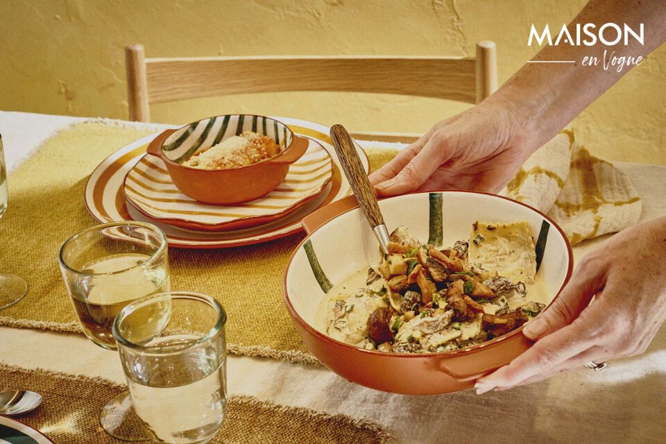 Groene porseleinen ovenschaal voor modern koken.