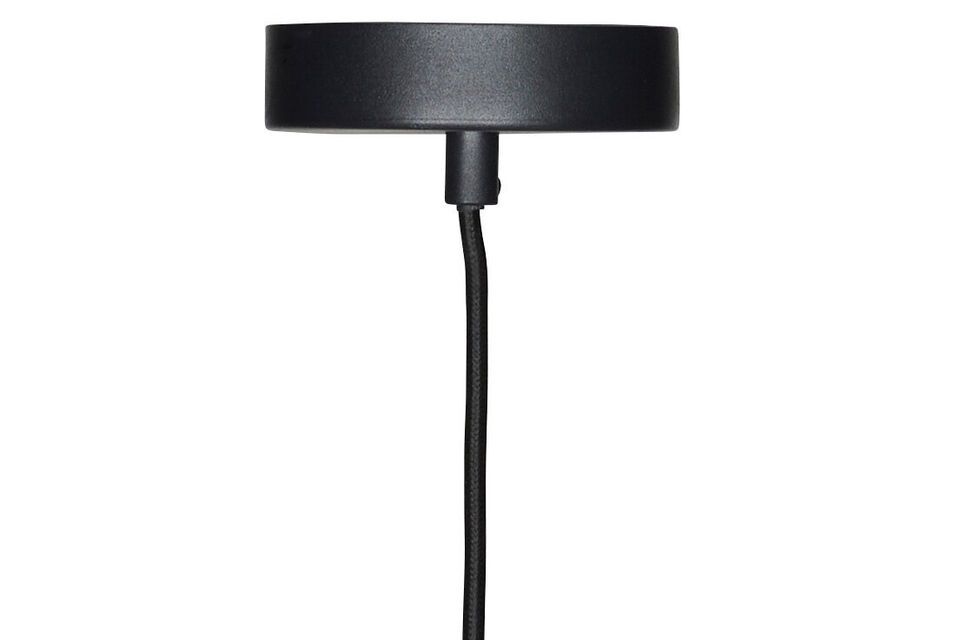 Deze unieke lamp geeft een verfijnde dimensie aan elke kamer