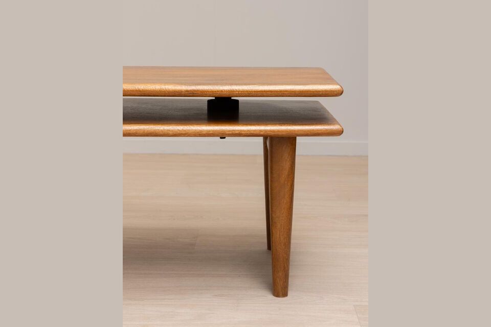 Vertrouw op deze tafel voor een perfect huwelijk van functionaliteit en welvarende esthetiek